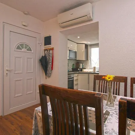 Apartment Adnan 2229 *