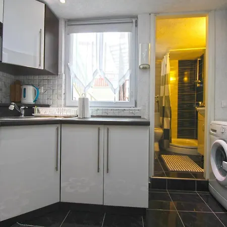 Adnan 2229 Apartment