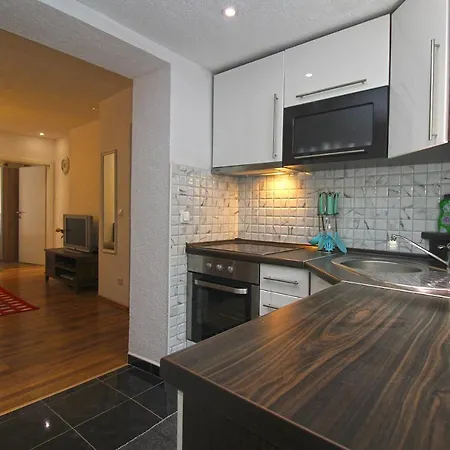 Apartment Adnan 2229 Pula