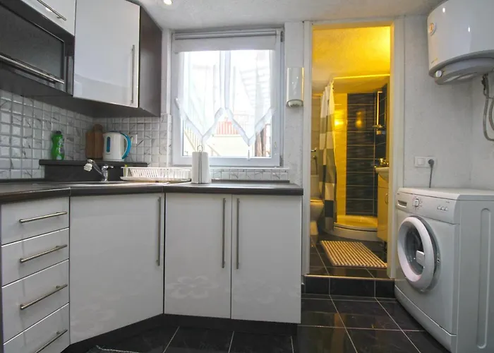 Adnan 2229 Apartamento